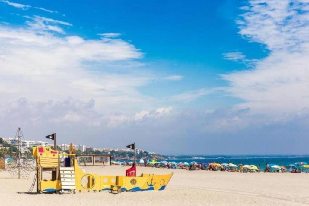 New! Modern Apartment Right On The Beach! Miami Playa Eksteriør billede